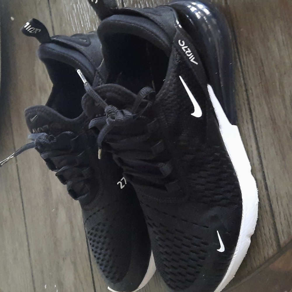 Nike Air Max 270